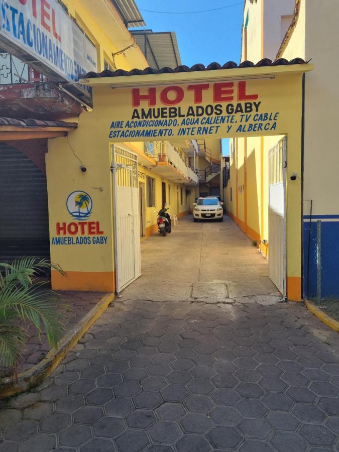 Hotel Amueblados Gaby Сиуатанехо Экстерьер фото