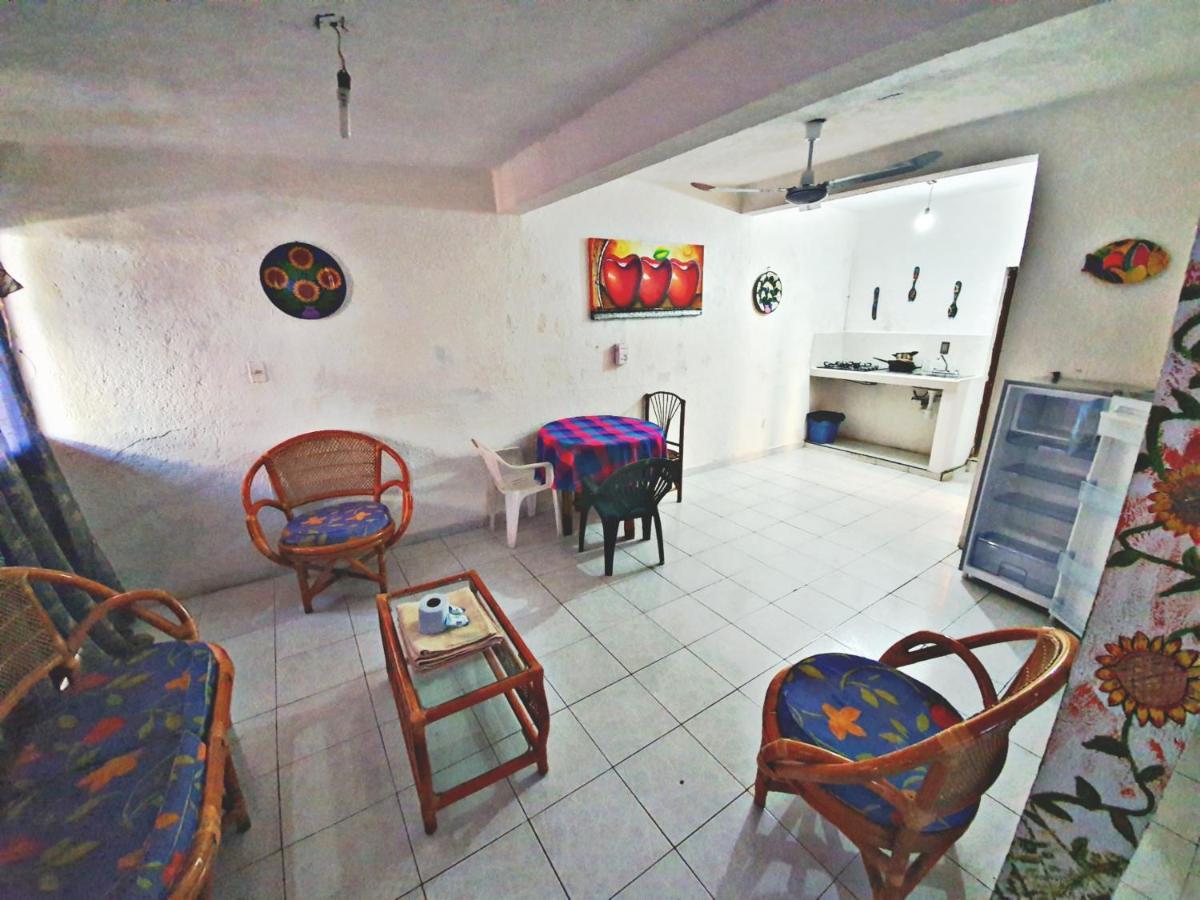 Hotel Amueblados Gaby Сиуатанехо Экстерьер фото